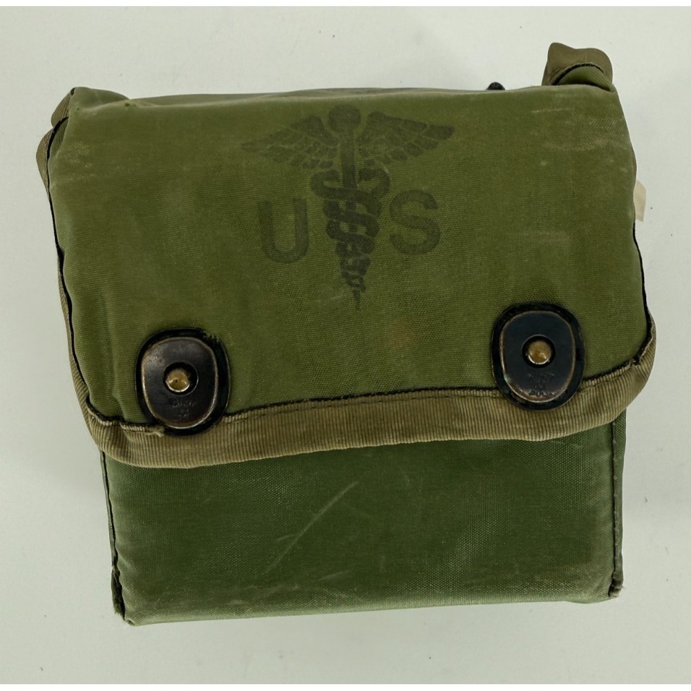 US Military Individual First Aid Kit Vietnam Era Field Pouch Complete